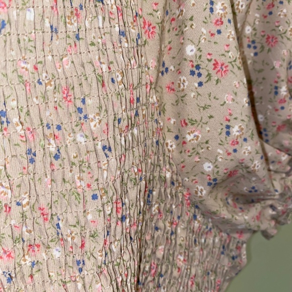 Wild Jasmine front lace puff sleeve top - Picture 2 of 7